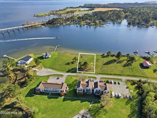 8050 Treasure Drive, Oriental, NC 28571