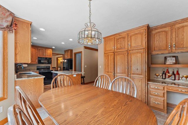 4415 FLAGSTONE COURT, De Pere, WI 54115