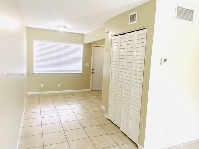 4668 NW 9th Dr 4668, Plantation, FL 33317