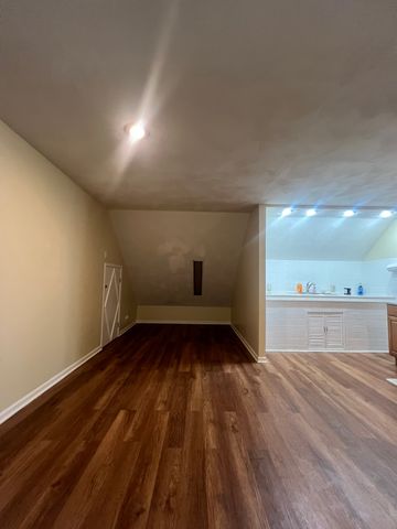 9330 S Yates Boulevard 3, Chicago, IL 60617