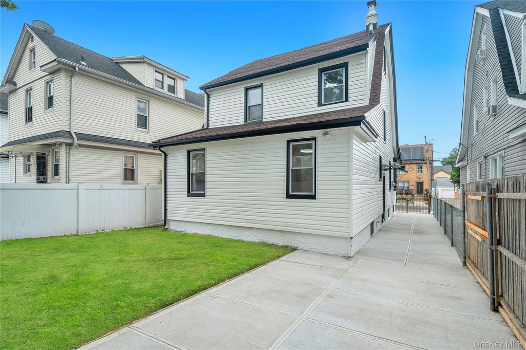 100-33 205th Street, Hollis, NY 11423 — photo 3
