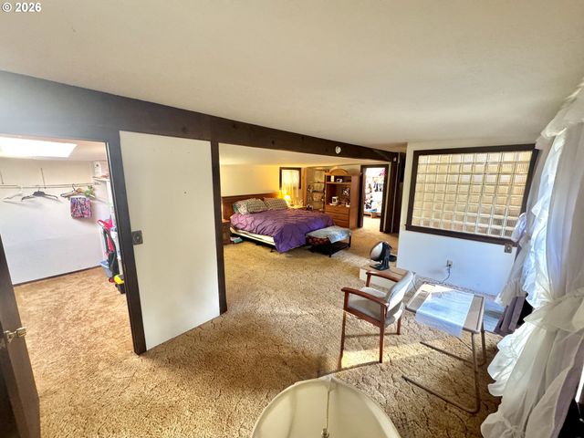 86764 Sydnam Ln, Bandon, OR 97411