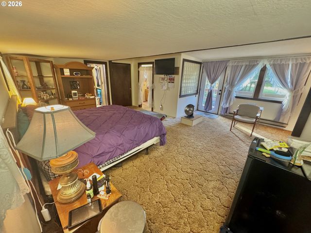 86764 Sydnam Ln, Bandon, OR 97411