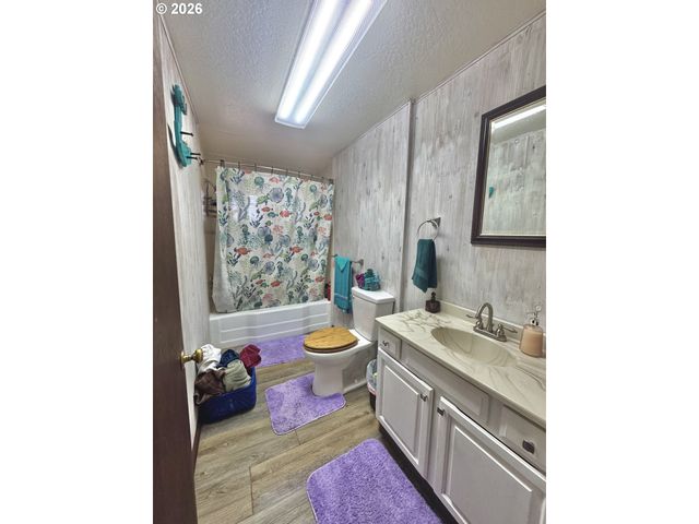 86764 Sydnam Ln, Bandon, OR 97411