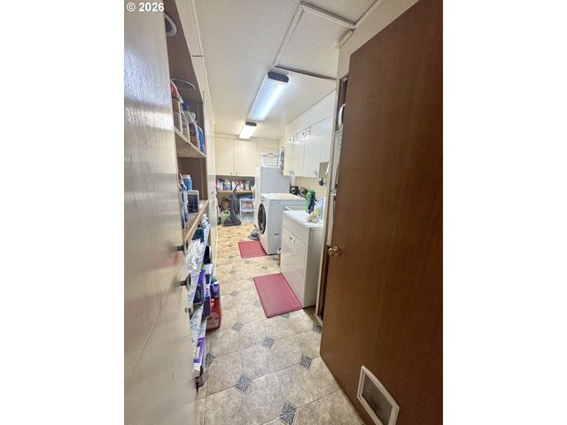 86764 Sydnam Ln, Bandon, OR 97411