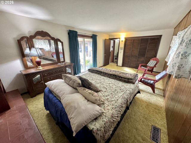 86764 Sydnam Ln, Bandon, OR 97411