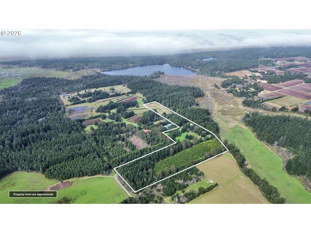 86764 Sydnam Ln, Bandon, OR 97411