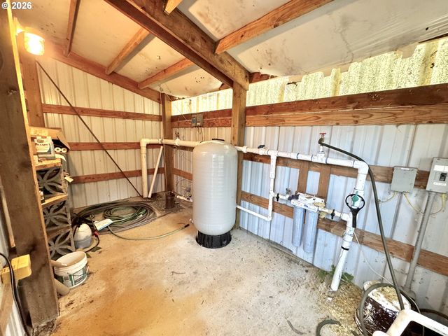 86764 Sydnam Ln, Bandon, OR 97411