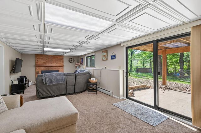 26583 Everton Circle, Wyoming, MN 55092