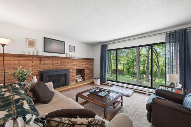26583 Everton Circle, Wyoming, MN 55092