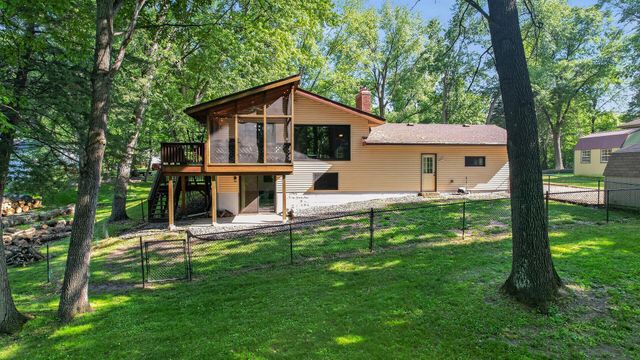26583 Everton Circle, Wyoming, MN 55092