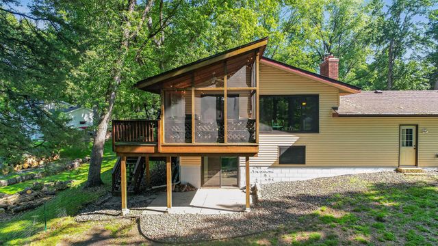 26583 Everton Circle, Wyoming, MN 55092
