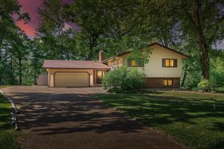 26583 Everton Circle, Wyoming, MN 55092