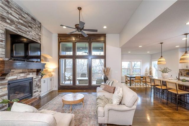 1537 Woodland Road, Greenwood, MO 64034