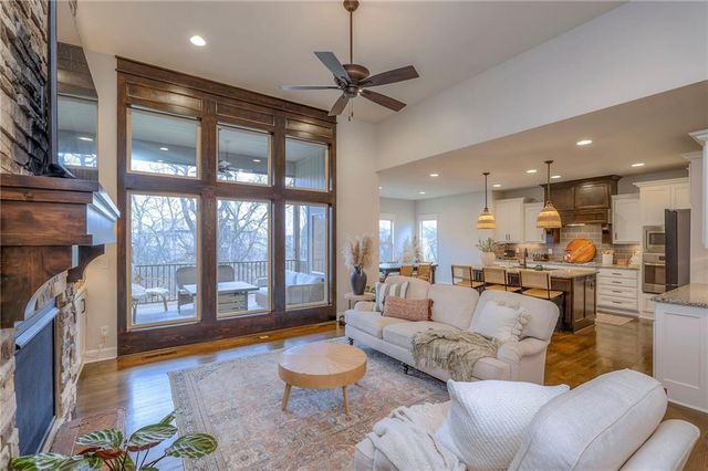 1537 Woodland Road, Greenwood, MO 64034