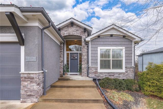 1537 Woodland Road, Greenwood, MO 64034