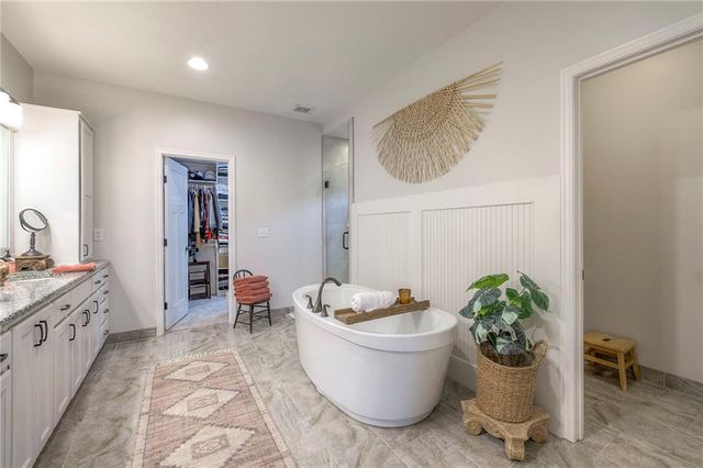 1537 Woodland Road, Greenwood, MO 64034