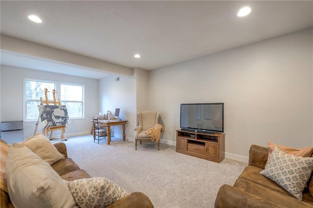 1537 Woodland Road, Greenwood, MO 64034