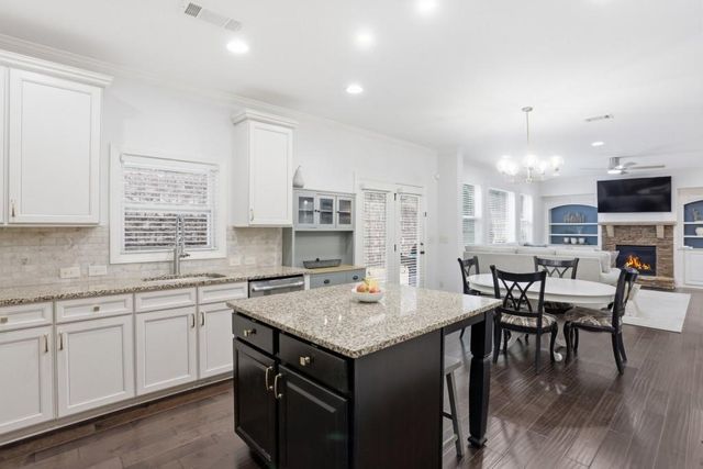 1130 Mosspointe Drive, Roswell, GA 30075