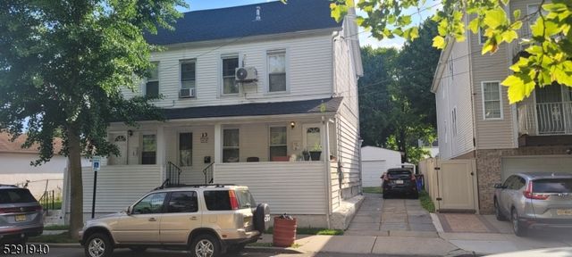 13 Pine St, Passaic City, NJ 07055
