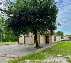 63 Lakeway Drive, Trinity, TX 75862