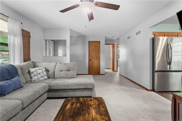 203 W Phillips Street, Odessa, MO 64076