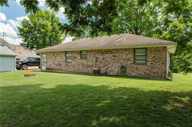 203 W Phillips Street, Odessa, MO 64076