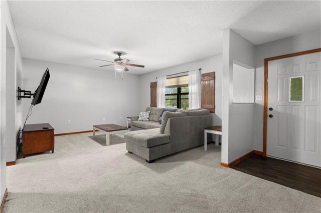 203 W Phillips Street, Odessa, MO 64076