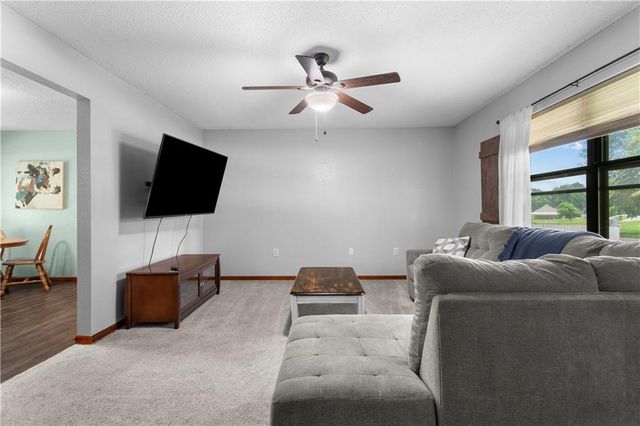 203 W Phillips Street, Odessa, MO 64076