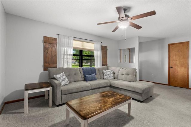 203 W Phillips Street, Odessa, MO 64076