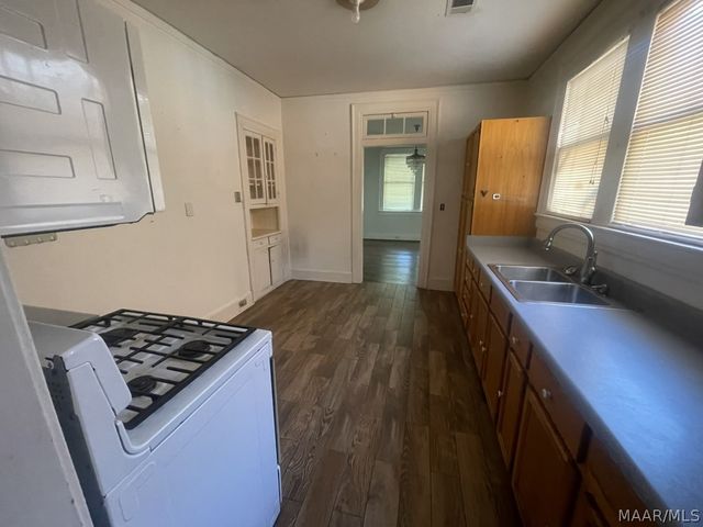 1807 ST CHARLES Avenue, Montgomery, AL 36107