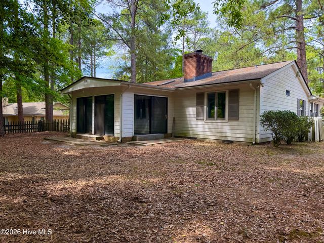 20 Merion Circle, Pinehurst, NC 28374