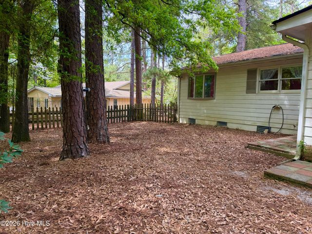 20 Merion Circle, Pinehurst, NC 28374