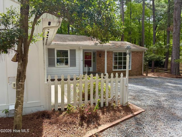 20 Merion Circle, Pinehurst, NC 28374