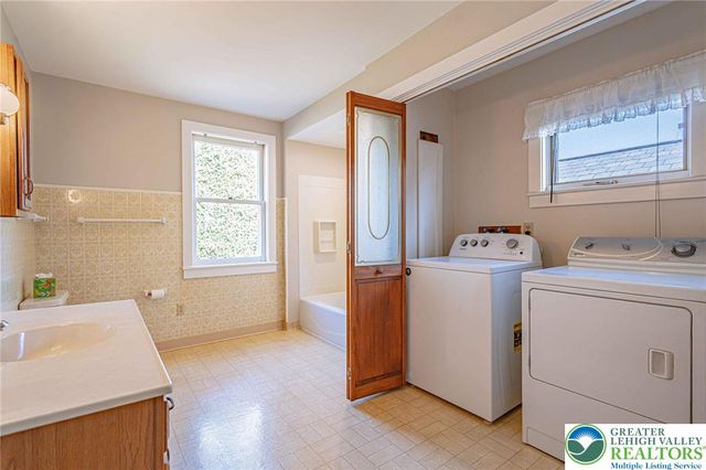 6245 Vera Cruz Road, Upper Milford Twp, PA 18049