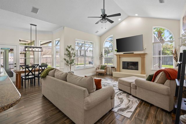1157 Ashmore Dr, St Johns, FL 32259