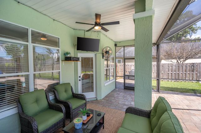1157 Ashmore Dr, St Johns, FL 32259