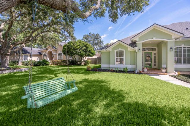 1157 Ashmore Dr, St Johns, FL 32259