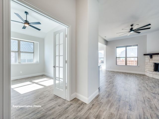 325 Skeen Peak, Springtown, TX 76082