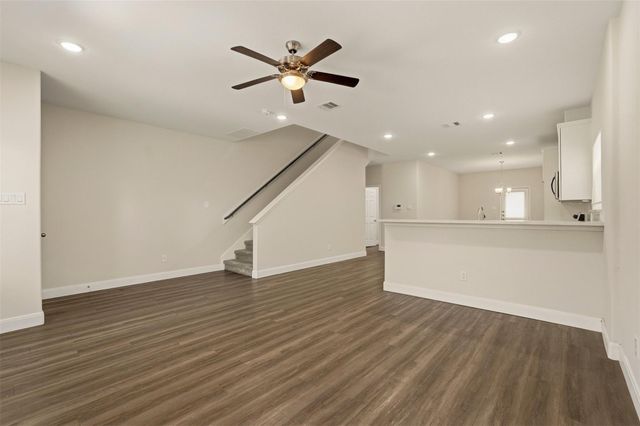 2218 Bringhurst Street B, Houston, TX 77026