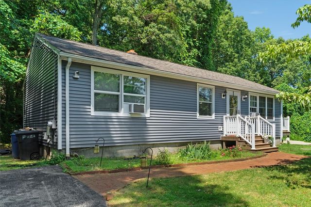 7 Boulder Drive, Johnston, RI 02919