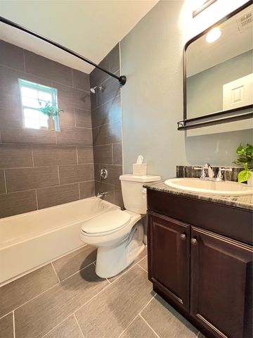 1226 Record Crossing Road, Dallas, TX 75235