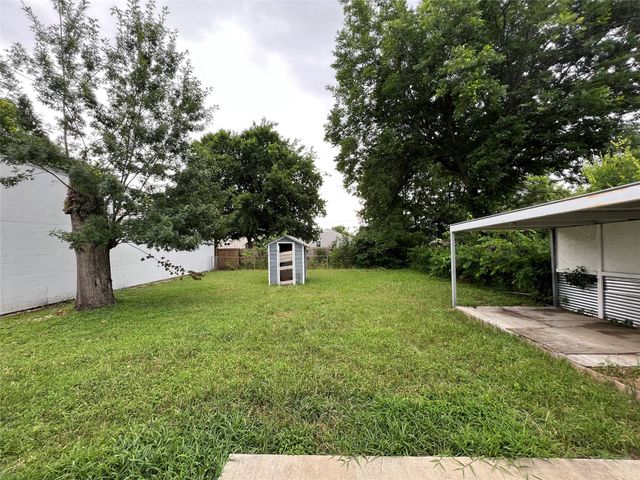 1226 Record Crossing Road, Dallas, TX 75235