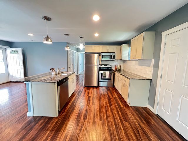 1226 Record Crossing Road, Dallas, TX 75235