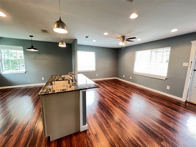 1226 Record Crossing Road, Dallas, TX 75235