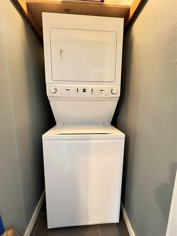 1226 Record Crossing Road, Dallas, TX 75235