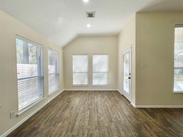 90 N Creekmist Place, The Woodlands, TX 77385