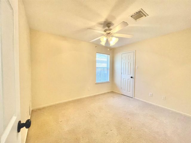 90 N Creekmist Place, The Woodlands, TX 77385