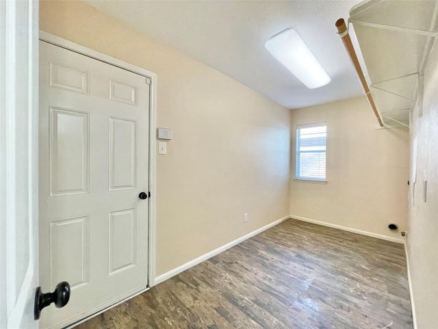 90 N Creekmist Place, The Woodlands, TX 77385