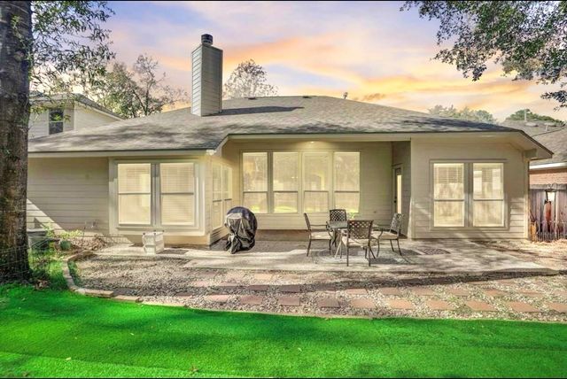 90 N Creekmist Place, The Woodlands, TX 77385